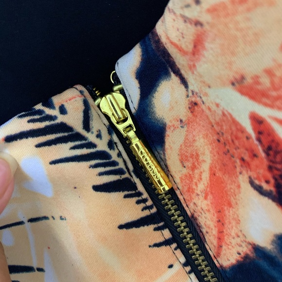 Guess Top - Picture 3 of 4